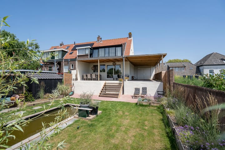 Photo of property Waaldijk 69, Vuren