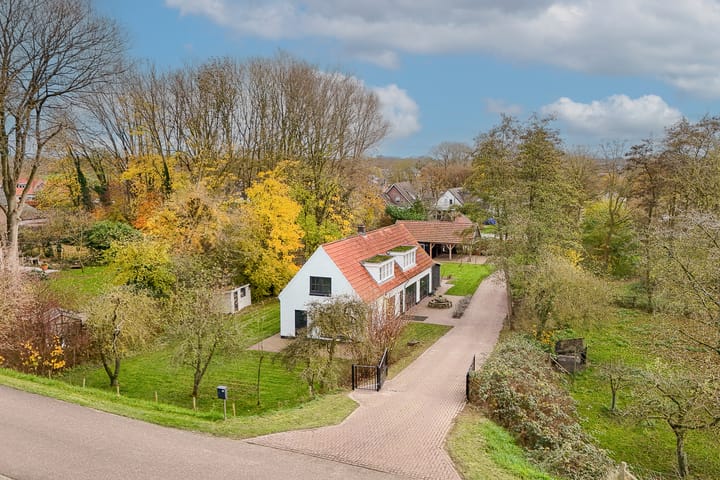 Photo of property Waaldijk 85, Hurwenen
