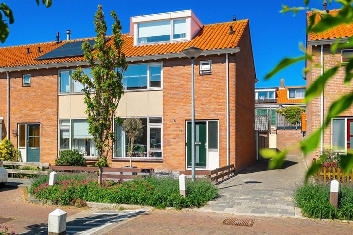 Waalstraat 18 in Den Helder