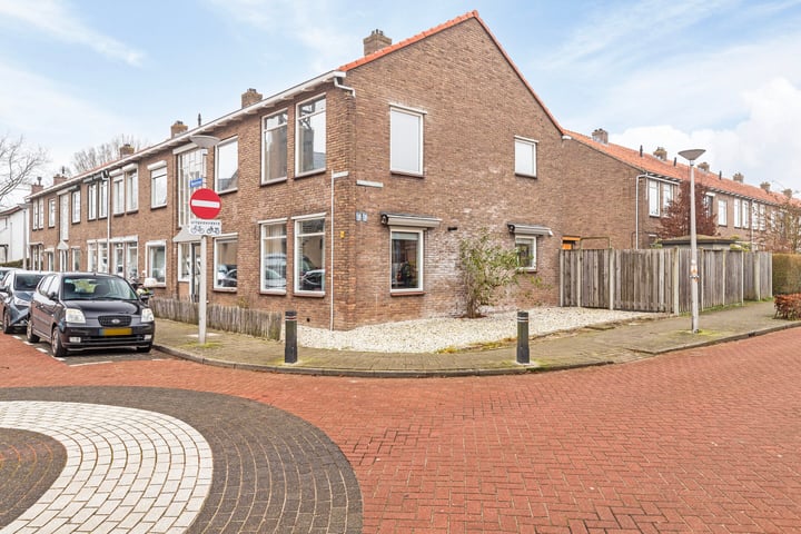 Waalstraat 9 in Hendrik-Ido-Ambacht