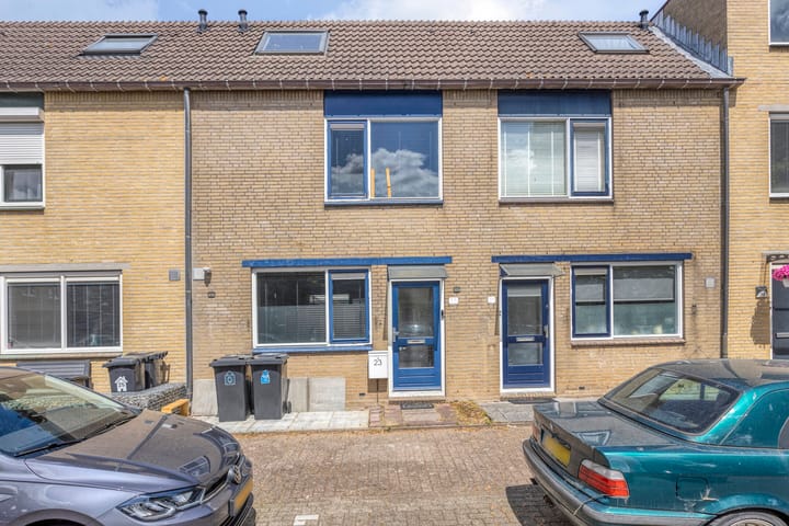 Waardenburgdam 23 in Rotterdam foto