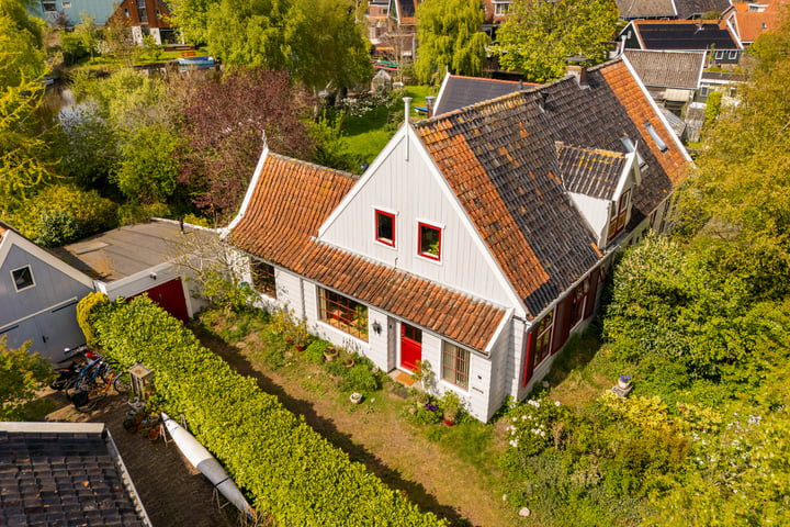Wagengouw 6 in Broek in Waterland foto