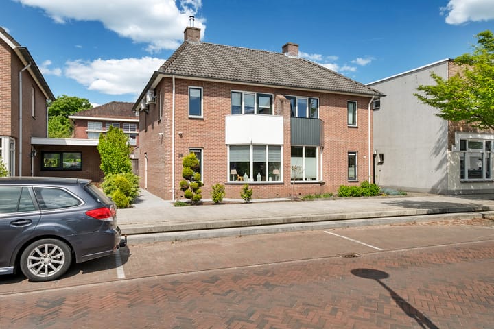Walhofstraat 36 in Enschede photo