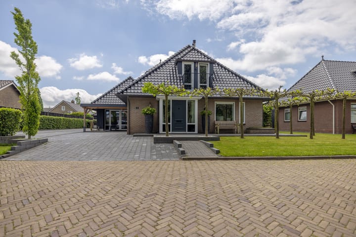 Waling Dykstrastraat 8 in Buitenpost
