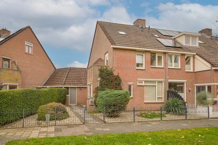 Photo of property Walmolen 7, Vianen