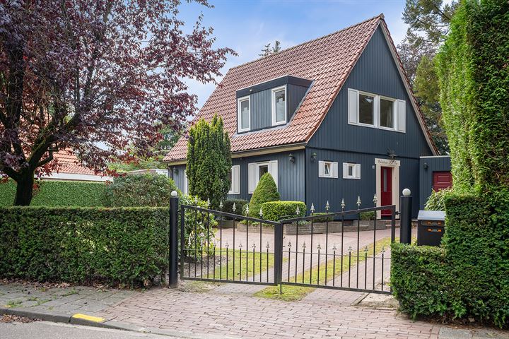 Warandelaan 33 in Helmond Foto