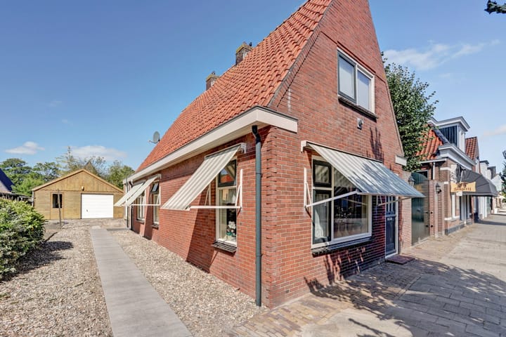Warmoesstraat 38 in St.-Annaparochie