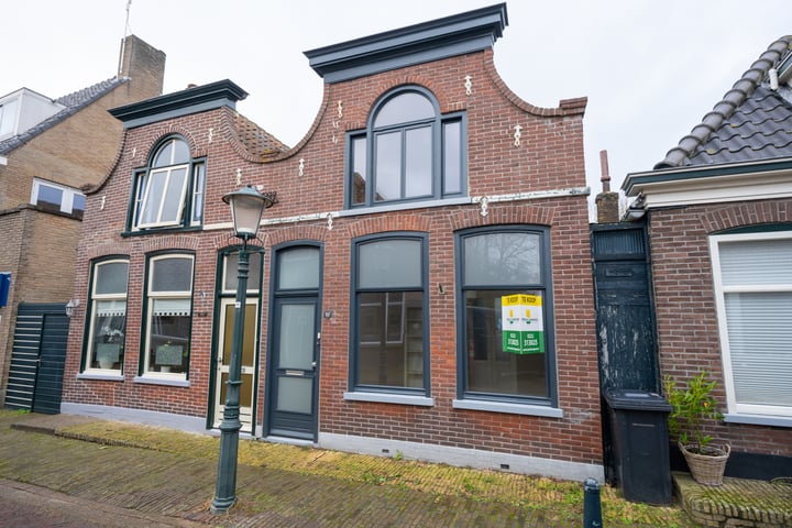 Warmoesstraat 49 in Den Burg