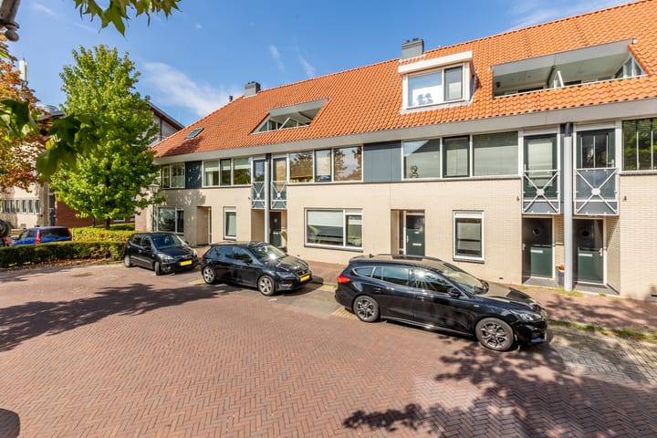 Warmoezenierstraat 6 in Brielle