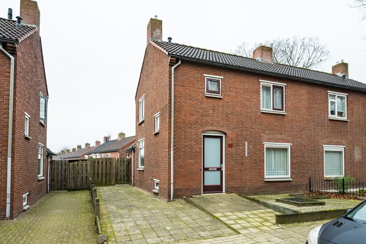 Photo of property Warnersstraat 52, Gaanderen