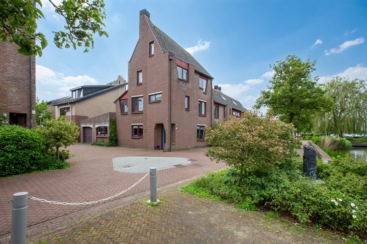 Waterkade 14 in Alphen aan den Rijn