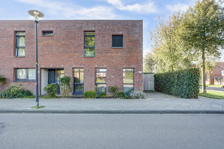 Photo of property Waterlei 296, Apeldoorn