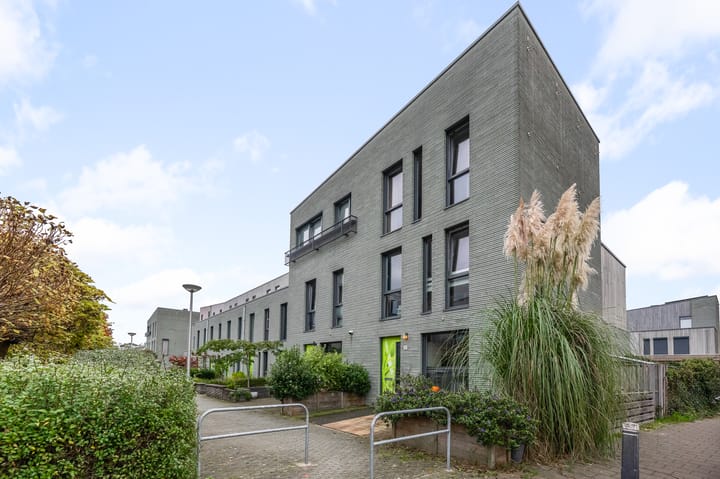 Waterviolier 50 in Alphen aan den Rijn