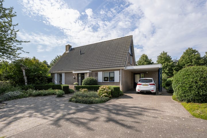Watervliethof 15 in Tholen foto