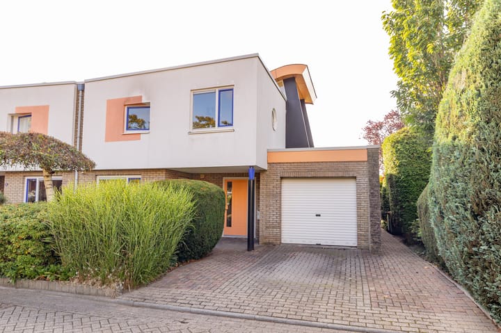 Photo of property Weegbree 11, Hoogeveen