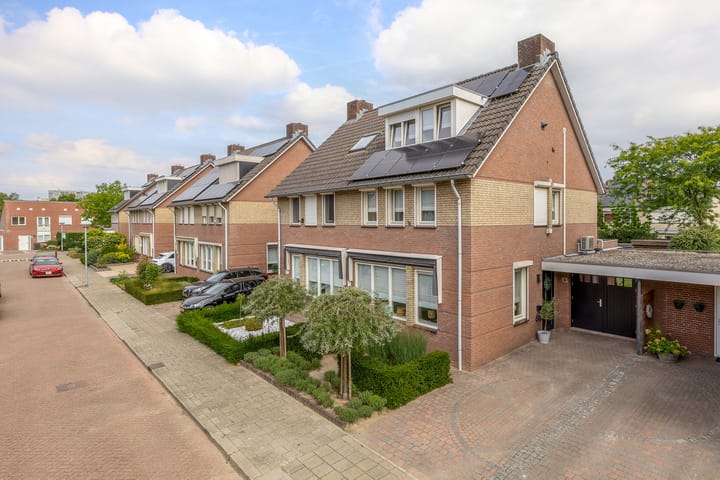 Photo of property Weegbree 13, Venlo