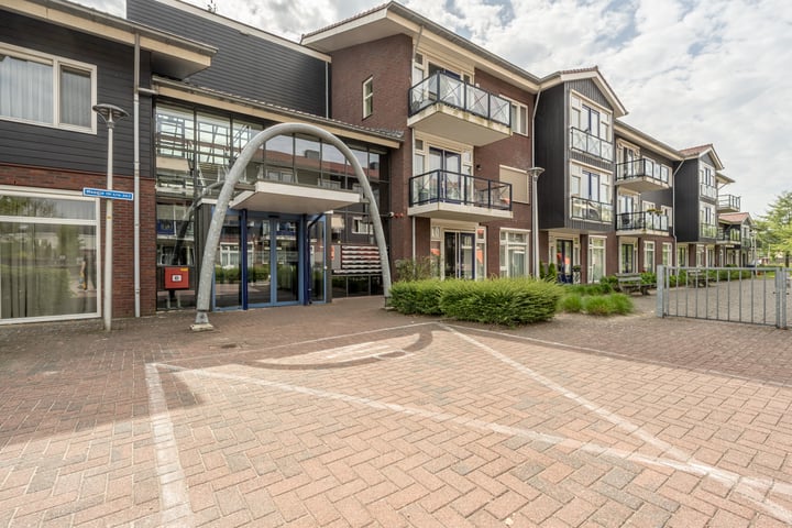 Photo of property Weegje 235, 's-Gravendeel