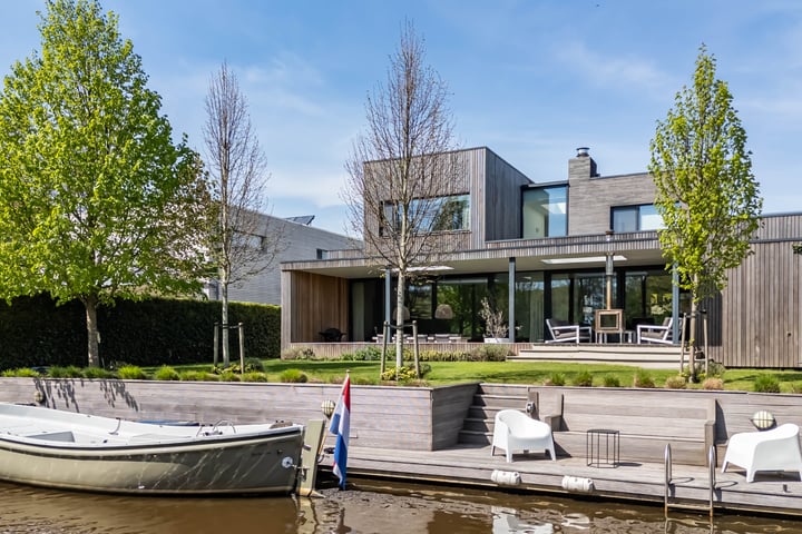 Weemhofseiland 18 in Eelderwolde