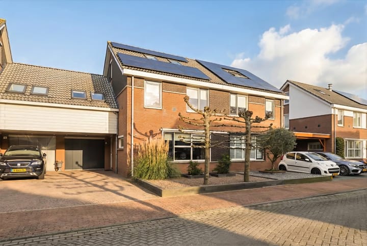 Weerdenborch 8 in Waardenburg