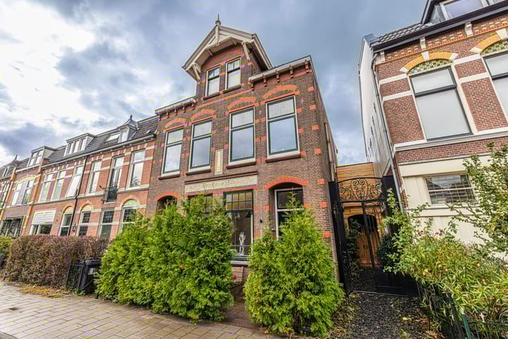 Weeresteinstraat 101 in Hillegom