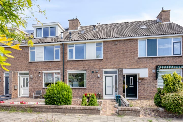 Weeresteinstraat 46 in Hillegom