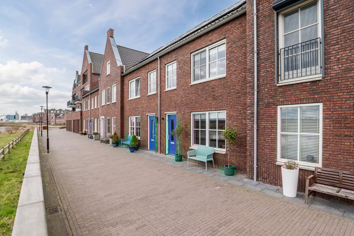 Photo of property Weergang 60, Geertruidenberg