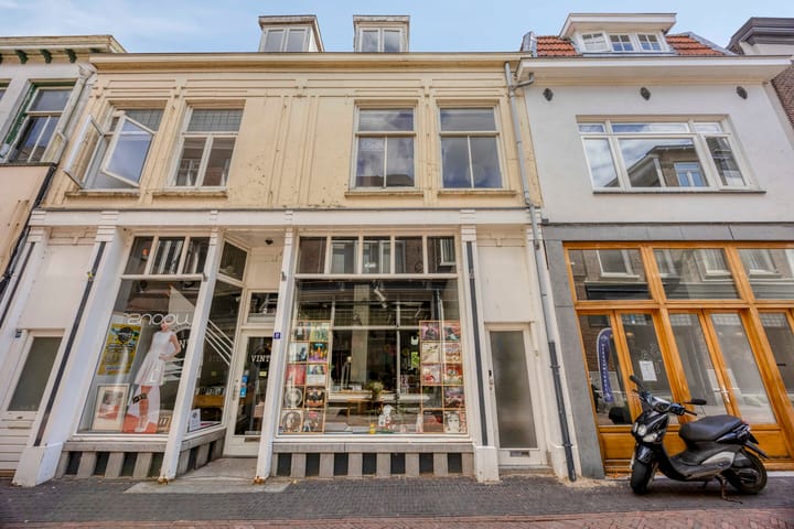 Weerstraat 13 in Tiel