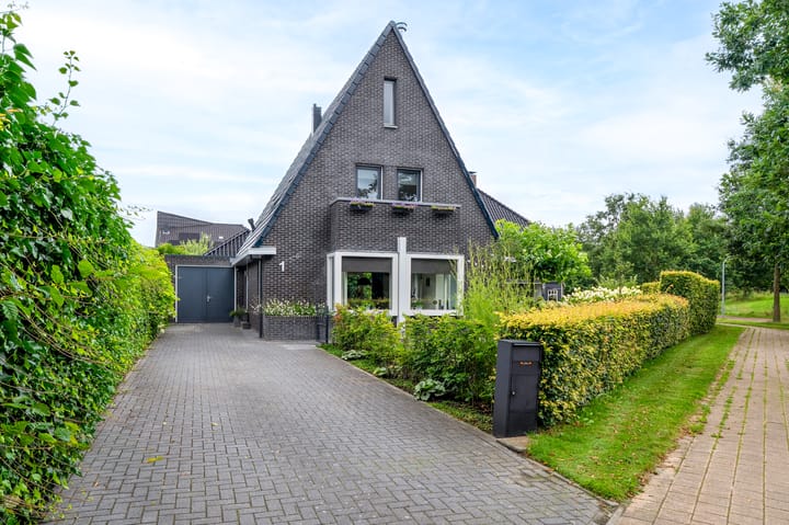 Wegastraat 1 in Zuidhorn