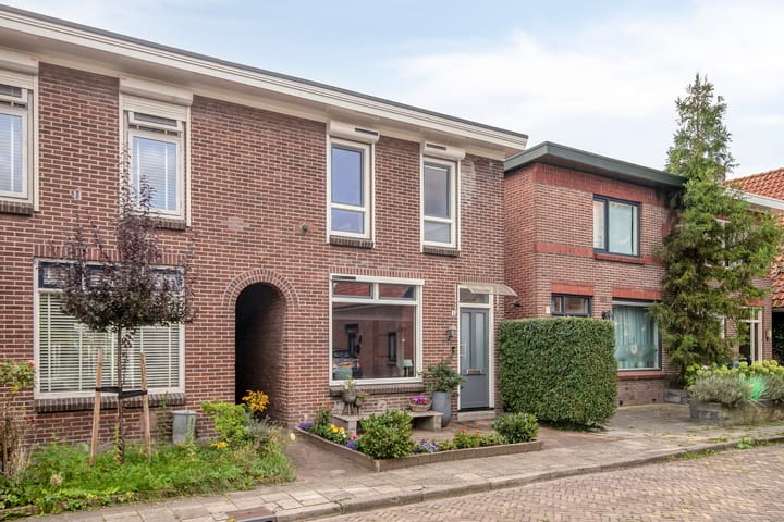 Weggelerstraat 4 in Almelo Foto