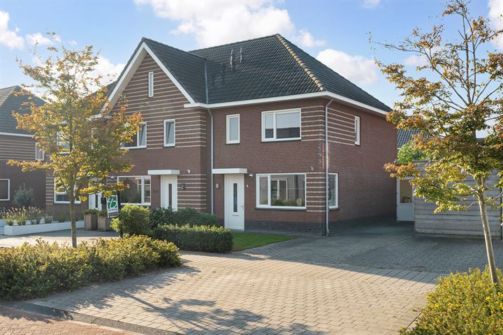 Weidelanden 4 in Lemelerveld