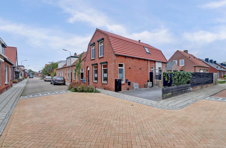 Welhoekstraat 32 in Kruiningen