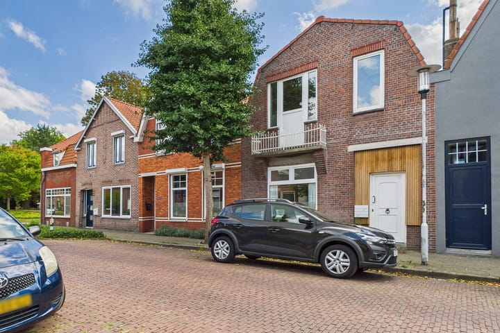 Westdam 13 in Sas van Gent