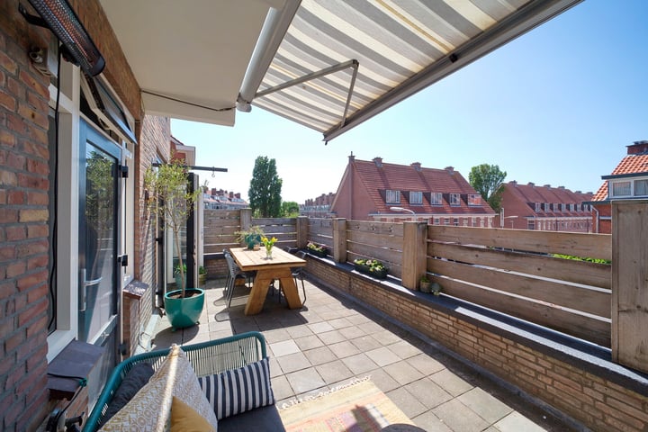 Photo of property Westduinweg 62A, 's-Gravenhage