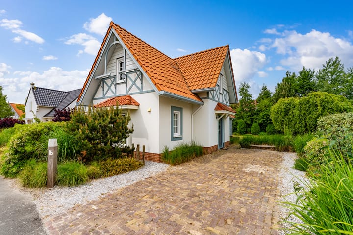 Westduynen 16 in Cadzand