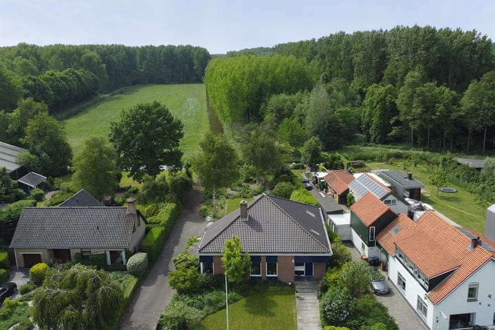 Westeinde 64 in Oud-Alblas