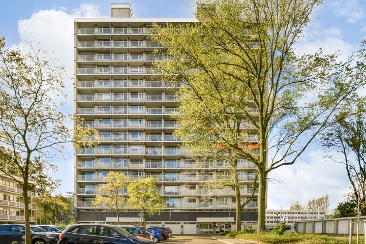 Westelijk Halfrond 477 in Amstelveen