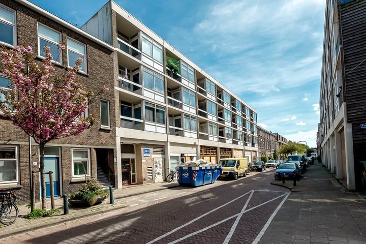 Photo of property Westerbaenstraat 185, 's-Gravenhage