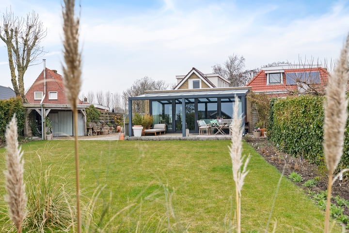 Photo of property Westerbuorren 17, Tzummarum