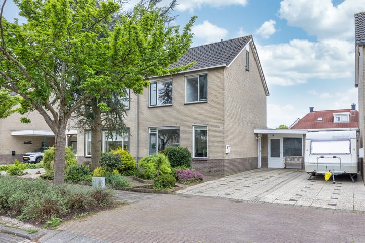 Westergolaan 19 in Emmeloord