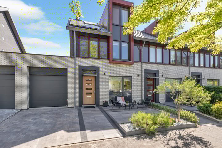 Photo of property Westfriese Hof 180, Hoorn
