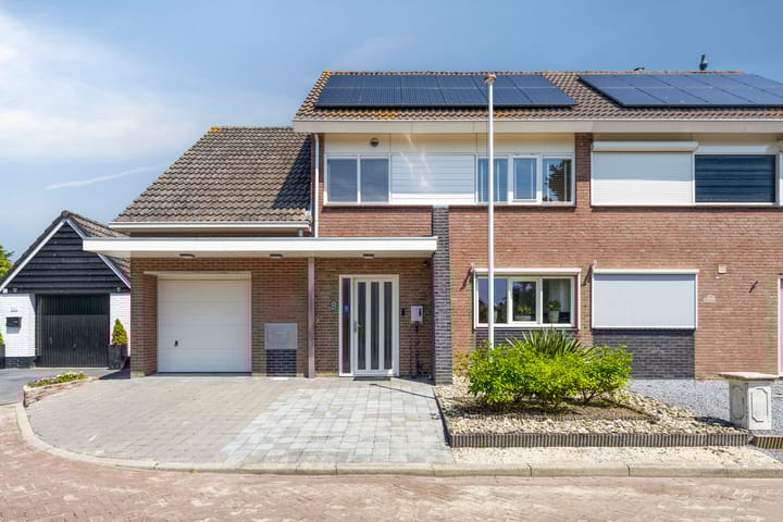 Photo of property Westgatstraat 8, Lewedorp