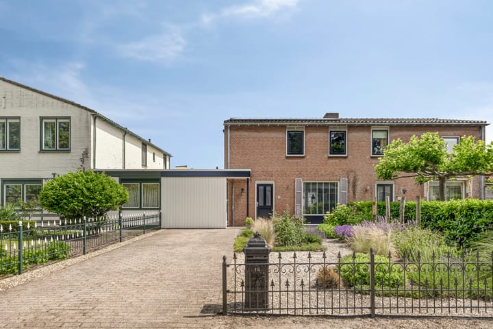 Weststraat 15 in Burgh-Haamstede