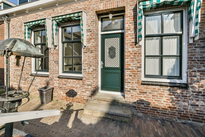 Westzanerdijk 162 in Zaandam Foto