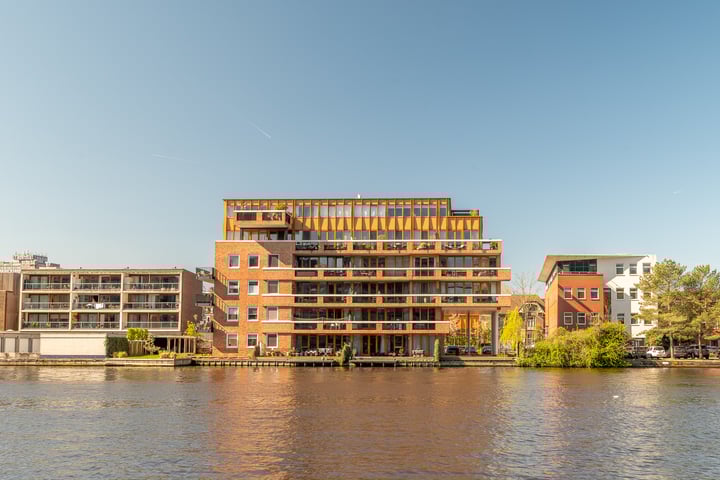 Photo of property Westzijde 112W, Zaandam