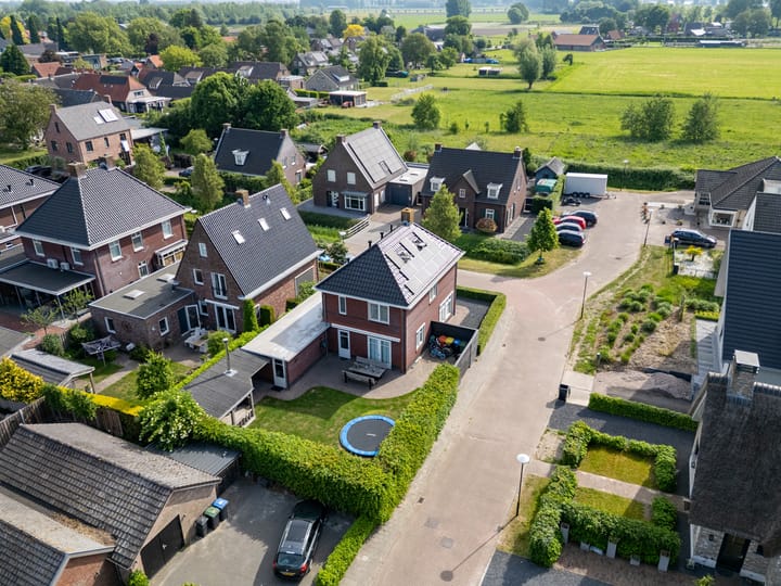 Weteringshof 1 in Genderen
