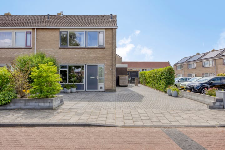 Weth. Vosstraat 18 in Wanneperveen
