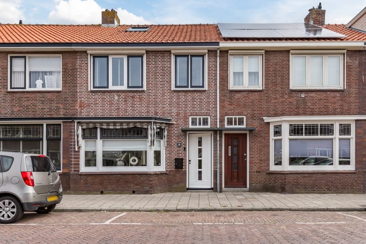Wethouder D. Ouwehandstraat 28 in Katwijk