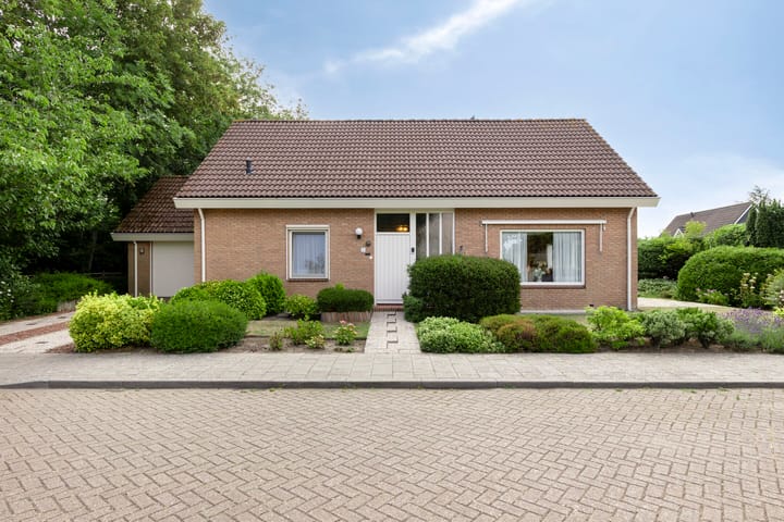 Wethouder Dekkerstraat 1 in Brouwershaven