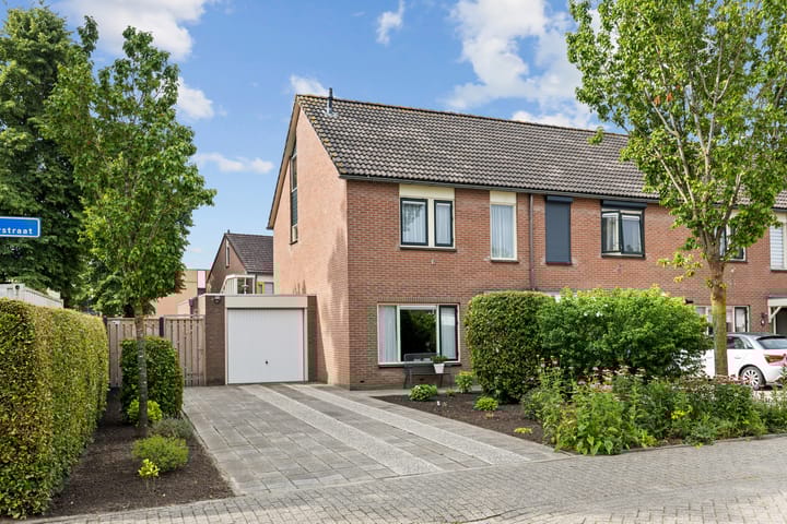 Photo of property Wethouder G.J. Kuiperstraat 64, Olst