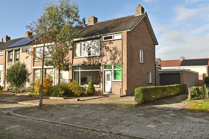 Wethouder Jonkersstraat 30 in Halsteren